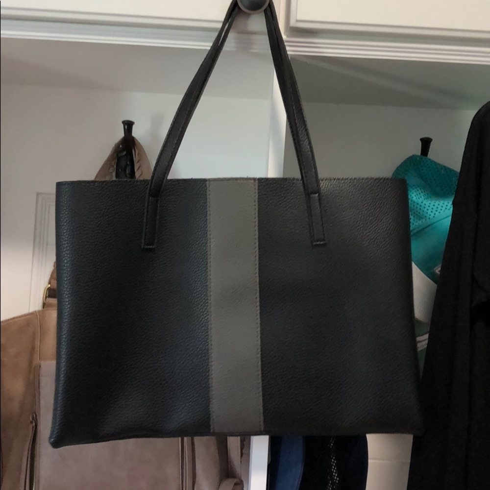 Black tote